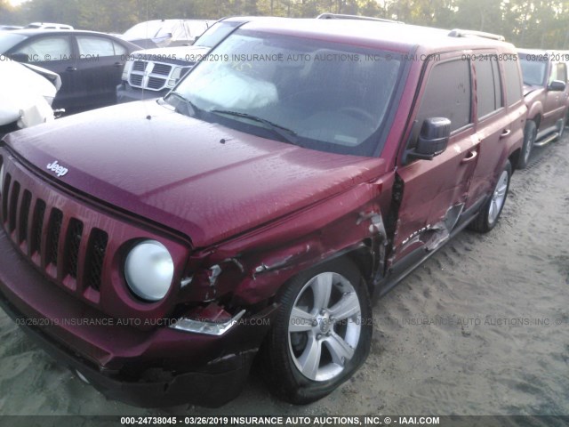 1C4NJPFB7HD183910 - 2017 JEEP PATRIOT LATITUDE RED photo 2