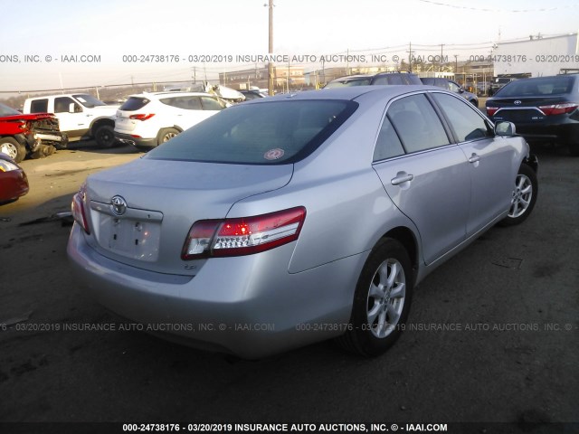 4T1BF3EK9BU639133 - 2011 TOYOTA CAMRY SE/LE/XLE SILVER photo 4