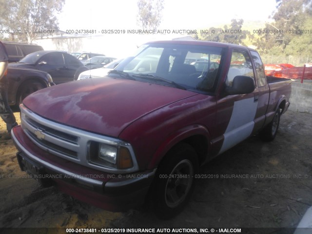 1GCCS1941V8143566 - 1997 CHEVROLET S TRUCK S10 RED photo 2