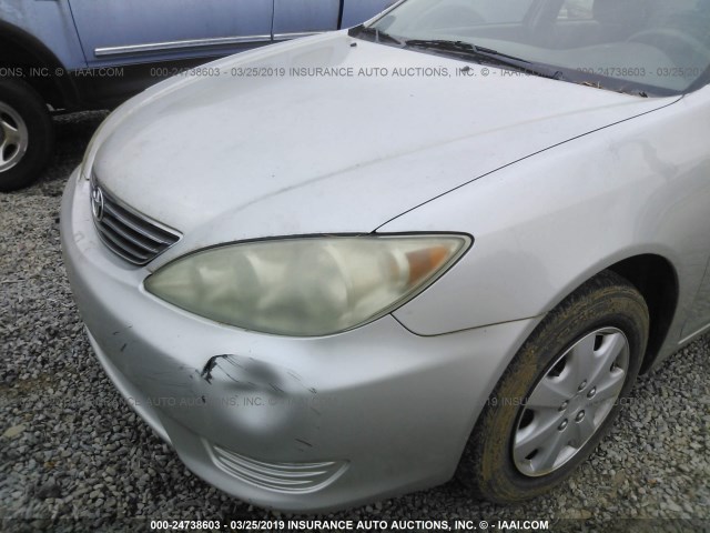 4T1BE32K55U065142 - 2005 TOYOTA CAMRY LE/XLE/SE SILVER photo 6
