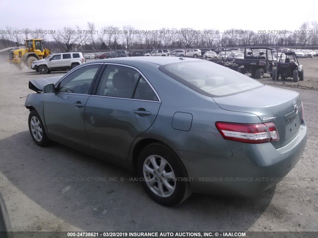 4T1BF3EK7BU731468 - 2011 TOYOTA CAMRY SE/LE/XLE GREEN photo 3