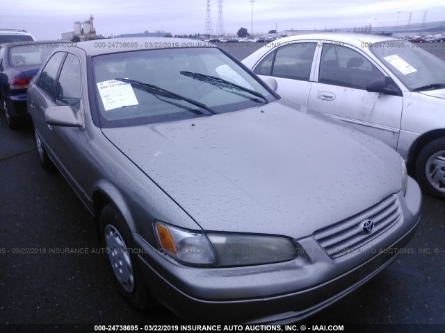 JT2BG22K0V0091771 - 1997 TOYOTA CAMRY LE/XLE GOLD photo 1