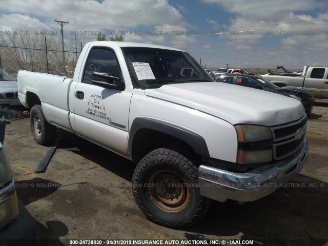 1GCHC24UX6E164368 - 2006 CHEVROLET SILVERADO C2500 HEAVY DUTY WHITE photo 1