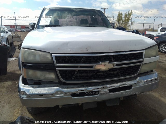 1GCHC24UX6E164368 - 2006 CHEVROLET SILVERADO C2500 HEAVY DUTY WHITE photo 6