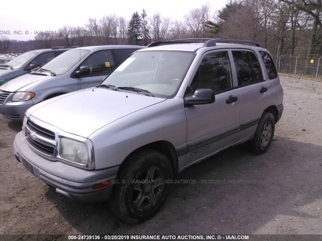 2CNBE134746916312 - 2004 CHEVROLET TRACKER SILVER photo 2