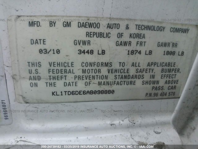 KL1TD6DE6AB098880 - 2010 CHEVROLET AVEO LS/LT WHITE photo 9