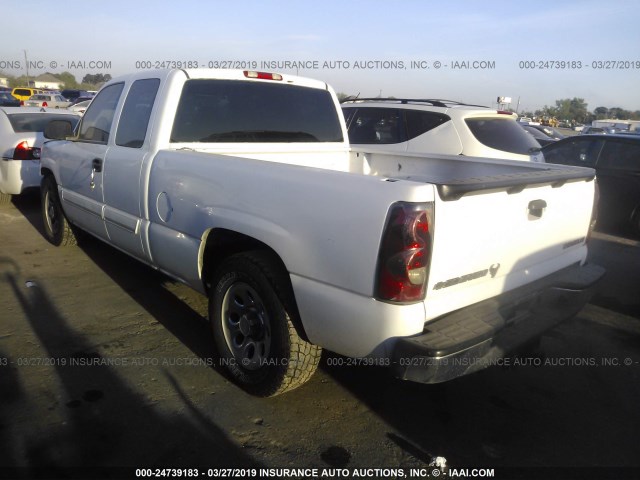 1GCEC19V85Z304195 - 2005 CHEVROLET SILVERADO C1500 WHITE photo 3