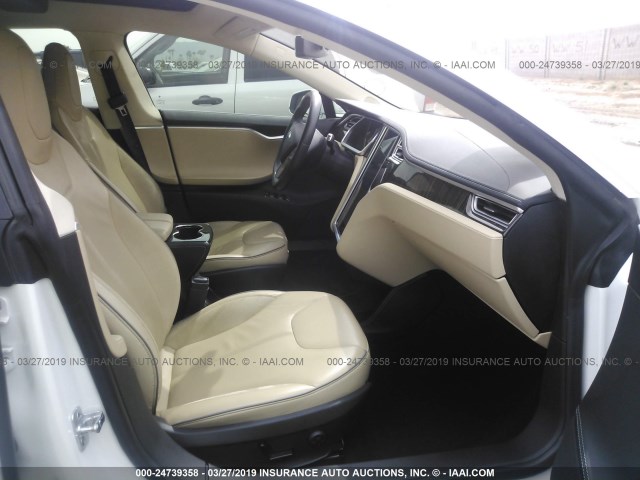 5YJSA1DP8DFP24867 - 2013 TESLA MODEL S Սպիտակ լուսանկար 5
