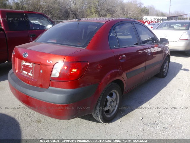 KNADE123486325112 - 2008 KIA RIO LX/SX RED photo 4