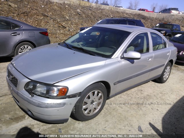 YV1RS61R222188569 - 2002 VOLVO S60 SILVER photo 2