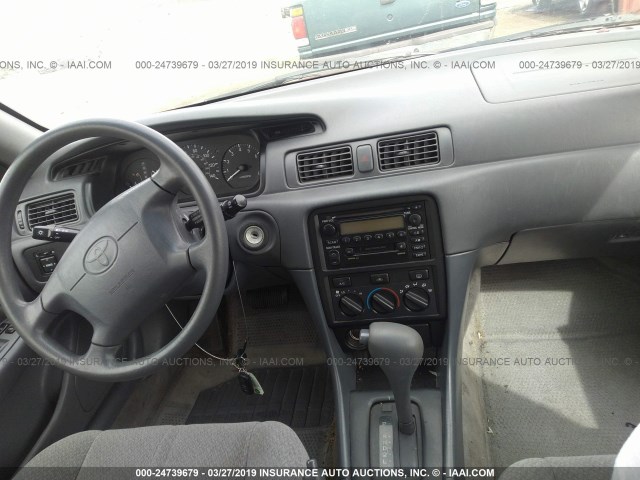 JT2BG22KXY0469924 - 2000 TOYOTA CAMRY CE/LE/XLE 勃艮第红 照片 5