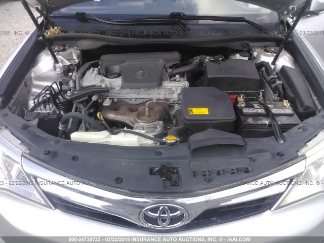 4T1BF1FK2DU652974 - 2013 TOYOTA CAMRY L/SE/LE/XLE Gümüş foto 10