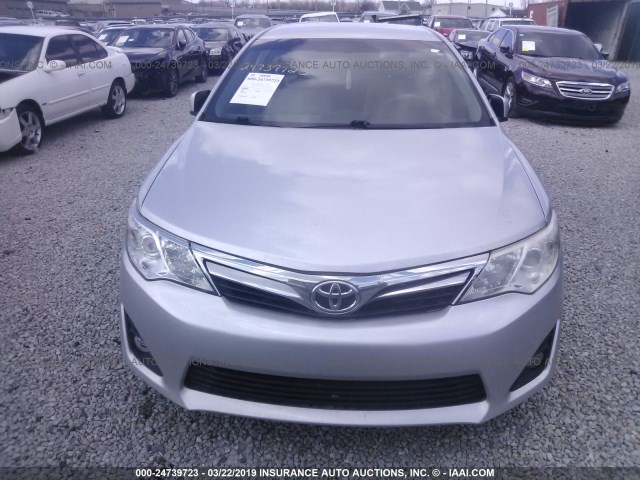 4T1BF1FK2DU652974 - 2013 TOYOTA CAMRY L/SE/LE/XLE Gümüş foto 6