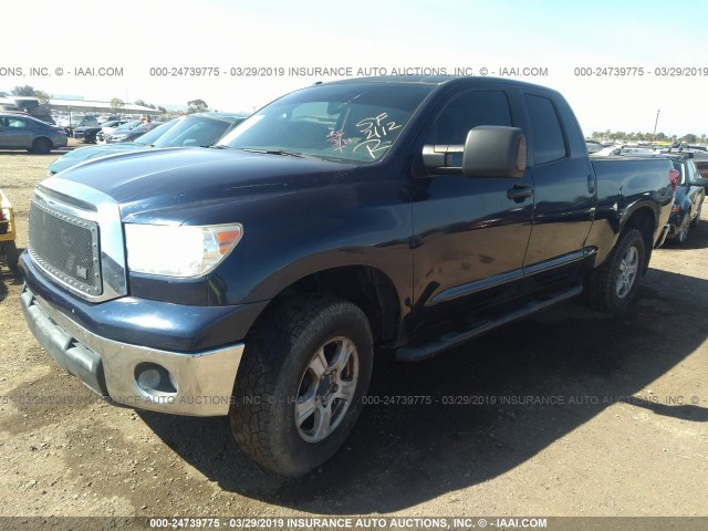 5TFUY5F18DX309347 - 2013 TOYOTA TUNDRA DOUBLE CAB SR5 BLUE photo 2