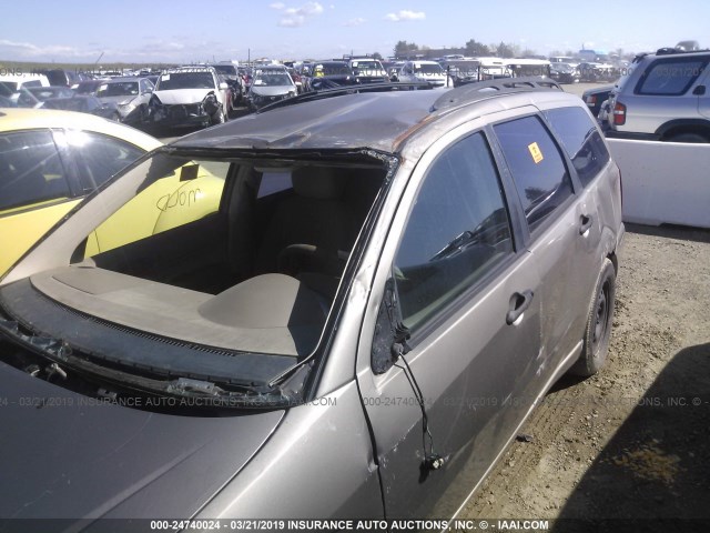 1FAFP36N75W272761 - 2005 FORD FOCUS ZXW GOLD photo 6