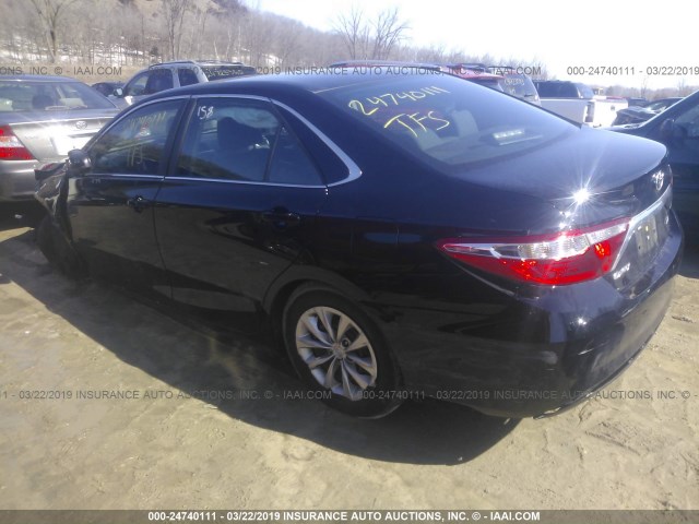 4T1BF1FK9HU429983 - 2017 TOYOTA CAMRY LE/XLE/SE/XSE BLACK photo 3