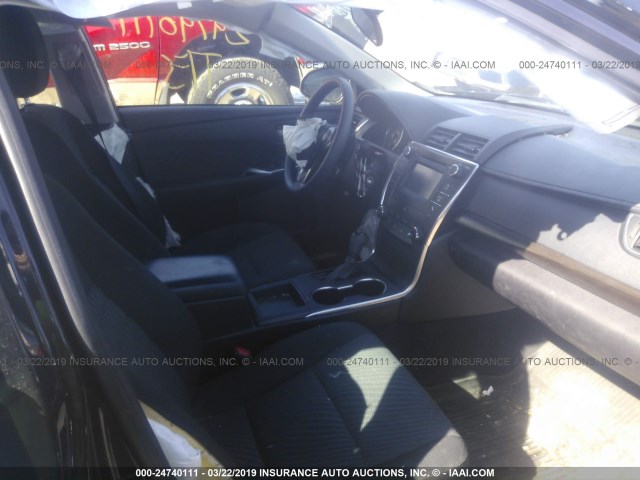 4T1BF1FK9HU429983 - 2017 TOYOTA CAMRY LE/XLE/SE/XSE BLACK photo 5