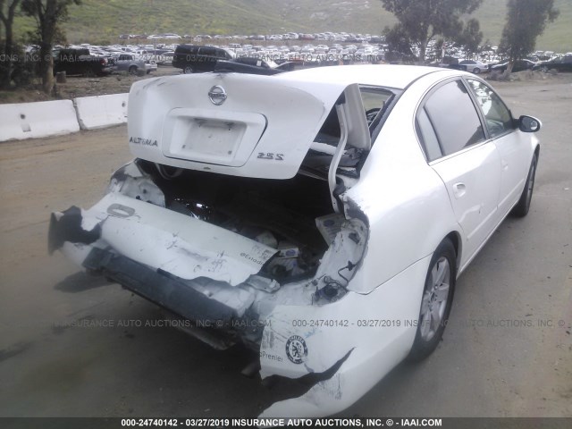 1N4AL11D15C104754 - 2005 NISSAN ALTIMA S/SL WHITE photo 4