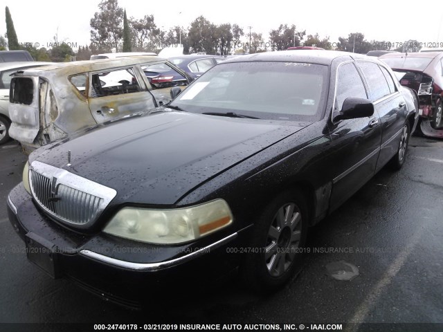 1LNHM84W15Y606707 - 2005 LINCOLN TOWN CAR EXECUTIVE L BLACK photo 2