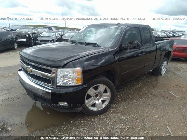 2GCEC19J981194025 - 2008 CHEVROLET SILVERADO C1500 BLACK photo 2