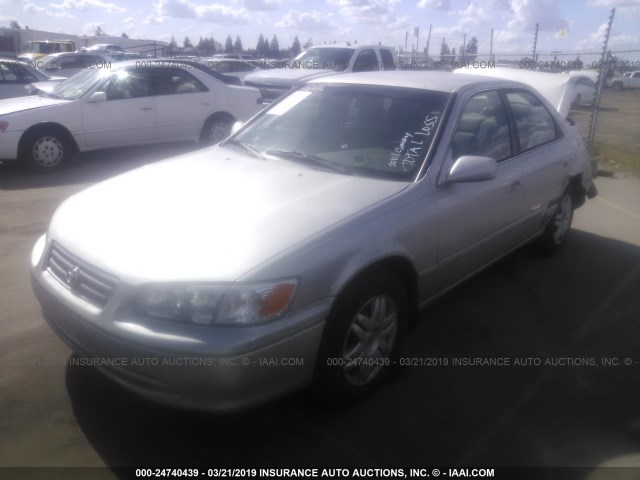 4T1BG22KX1U836192 - 2001 TOYOTA CAMRY CE/LE/XLE SILVER photo 2