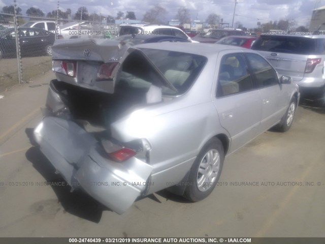 4T1BG22KX1U836192 - 2001 TOYOTA CAMRY CE/LE/XLE SILVER photo 4