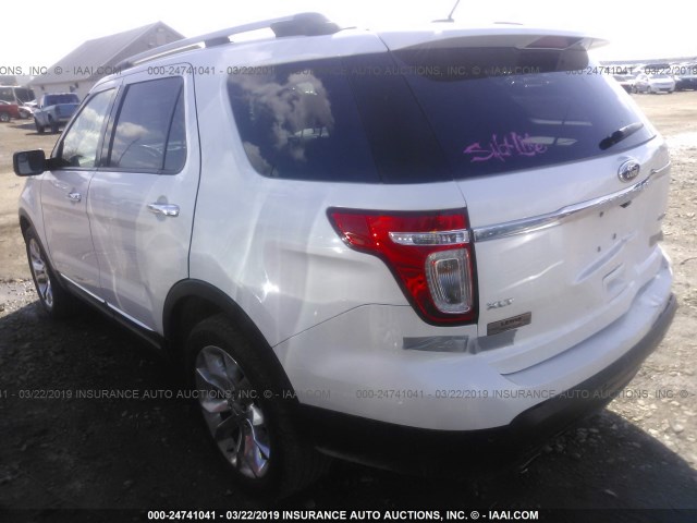 1FMHK8D84CGA86416 - 2012 FORD EXPLORER XLT WHITE photo 3