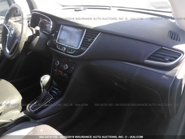 KL4CJASB9HB008963 - 2017 BUICK ENCORE PREFERRED BLACK photo 5