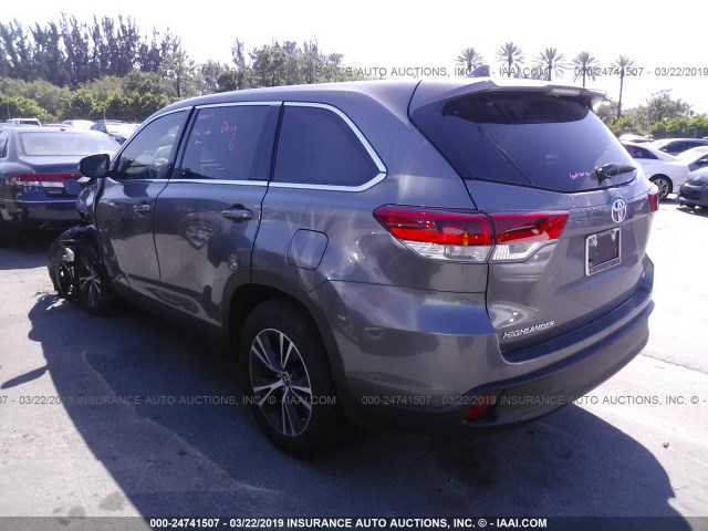 5TDZZRFH4KS294467 - 2019 TOYOTA HIGHLANDER LE/LE PLUS GRAY photo 3