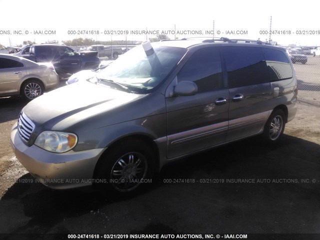 KNDUP131336454929 - 2003 KIA SEDONA EX/LX Dark Brown photo 2