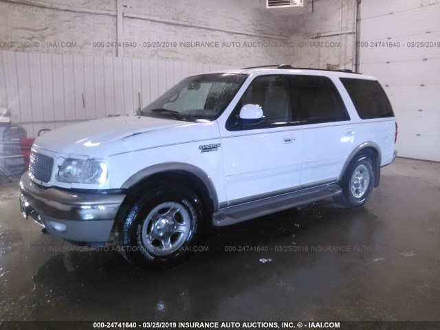 1FMFU18L12LA62796 - 2002 FORD EXPEDITION EDDIE BAUER WHITE photo 2