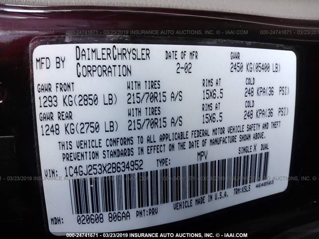 1C4GJ253X2B634952 - 2002 CHRYSLER VOYAGER MAROON photo 9