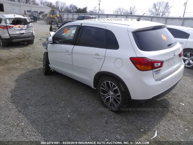 JA4AP3AU2GZ064625 - 2016 MITSUBISHI OUTLANDER SPORT ES/SE WHITE photo 3