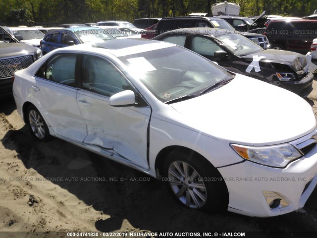 4T4BF1FK8ER357269 - 2014 TOYOTA CAMRY L/SE/LE/XLE 白色 照片 1