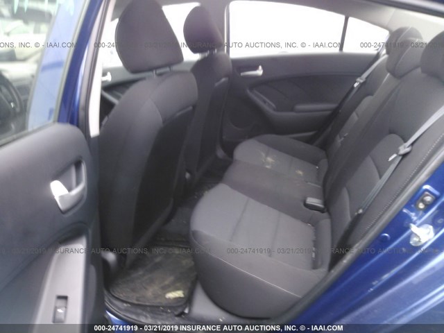 3KPFK4A77JE275168 - 2018 KIA FORTE LX Mavi foto 8