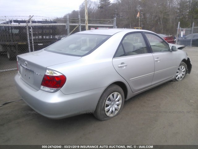 4T1BE32K15U530788 - 2005 TOYOTA CAMRY LE/XLE/SE SILVER photo 4