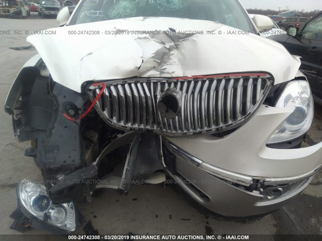 5GAKRCED7BJ245016 - 2011 BUICK ENCLAVE CXL WHITE photo 6