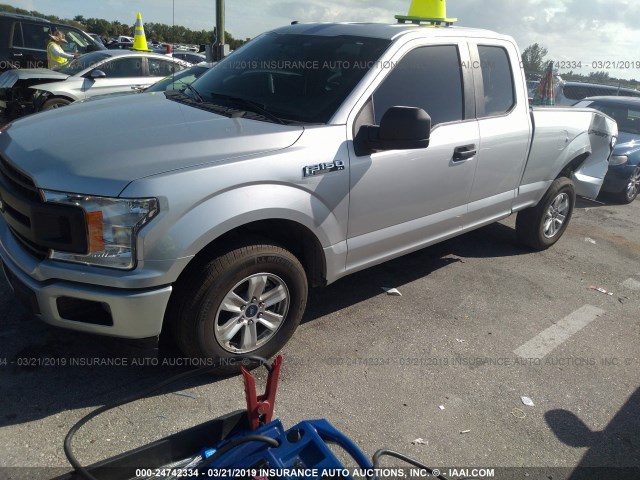 1FTEX1CB9JFB64396 - 2018 FORD F150 SUPER CAB SILVER photo 2