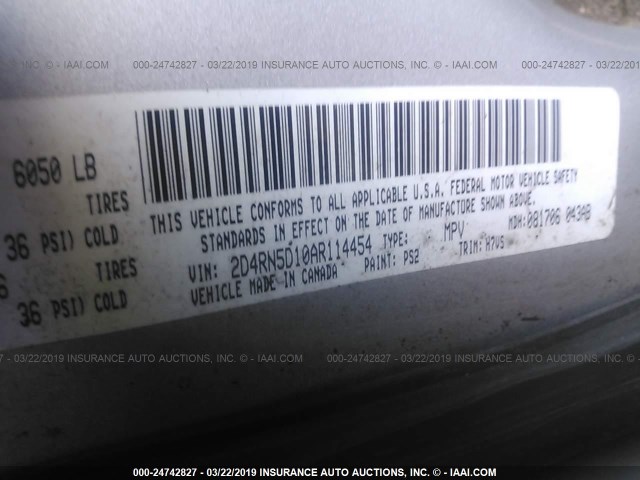 2D4RN5D10AR114454 - 2010 DODGE GRAND CARAVAN SXT SILVER photo 9