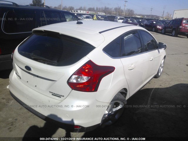 1FAHP3N26CL422647 - 2012 FORD FOCUS TITANIUM WHITE photo 4