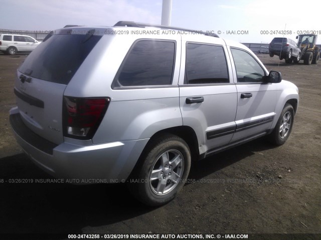 1J4GR48K65C685090 - 2005 JEEP GRAND CHEROKEE LAREDO/COLUMBIA/FREEDOM 银色 照片 4