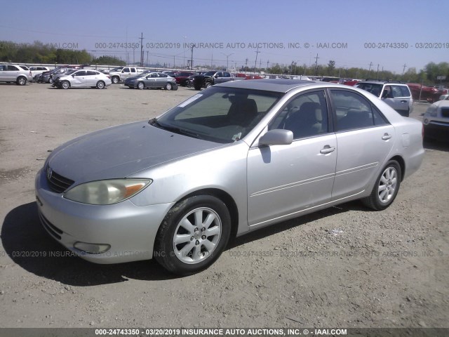 4T1BF32K93U035703 - 2003 TOYOTA CAMRY LE/XLE/SE SILVER photo 2