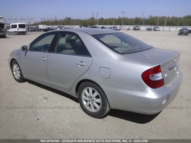 4T1BF32K93U035703 - 2003 TOYOTA CAMRY LE/XLE/SE SILVER photo 3