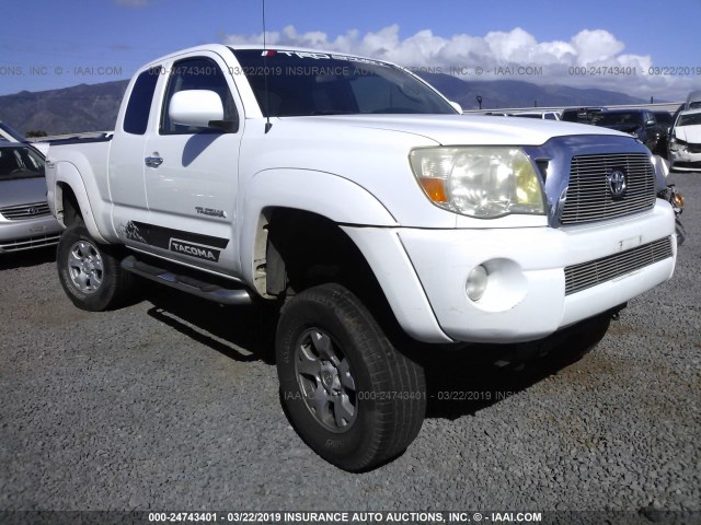 5TETU62N88Z474285 - 2008 TOYOTA TACOMA PRERUNNER ACCESS CAB WHITE photo 1