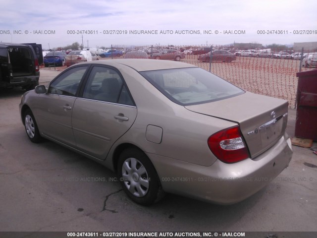 4T1BE32K52U106932 - 2002 TOYOTA CAMRY LE/XLE/SE GOLD photo 3