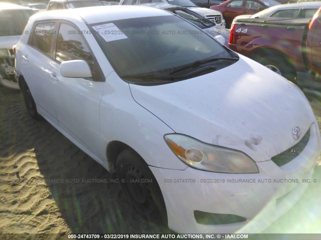 2T1KU40E49C129975 - 2009 TOYOTA COROLLA MATRIX  WHITE photo 1