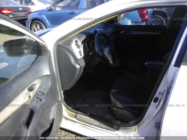 2T1KU40E49C129975 - 2009 TOYOTA COROLLA MATRIX  WHITE photo 5