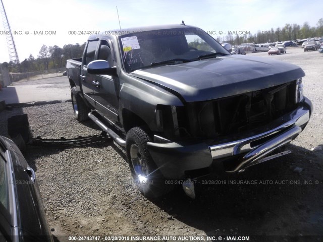 3GCPKSE36BG236383 - 2011 CHEVROLET SILVERADO K1500 LT GRAY photo 1