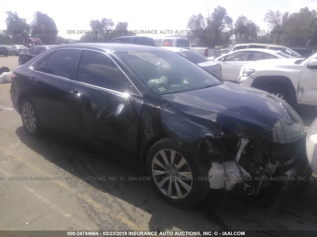 4T1BF1FK0GU179628 - 2016 TOYOTA CAMRY LE/XLE/SE/XSE BLUE photo 1