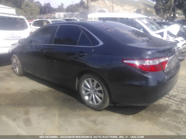 4T1BF1FK0GU179628 - 2016 TOYOTA CAMRY LE/XLE/SE/XSE BLUE photo 3